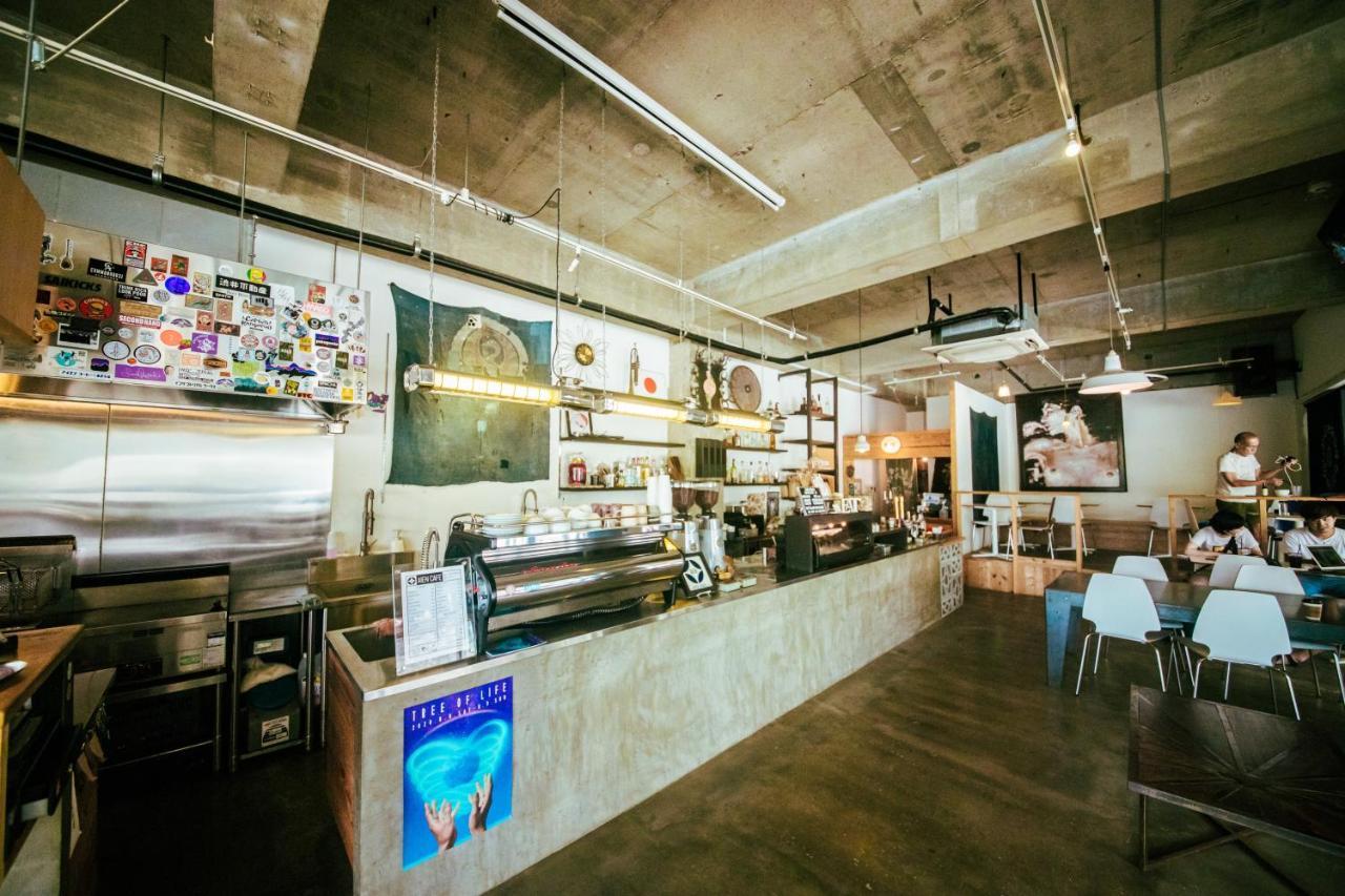 Aien Coffee & Hostel Чатан Екстериор снимка