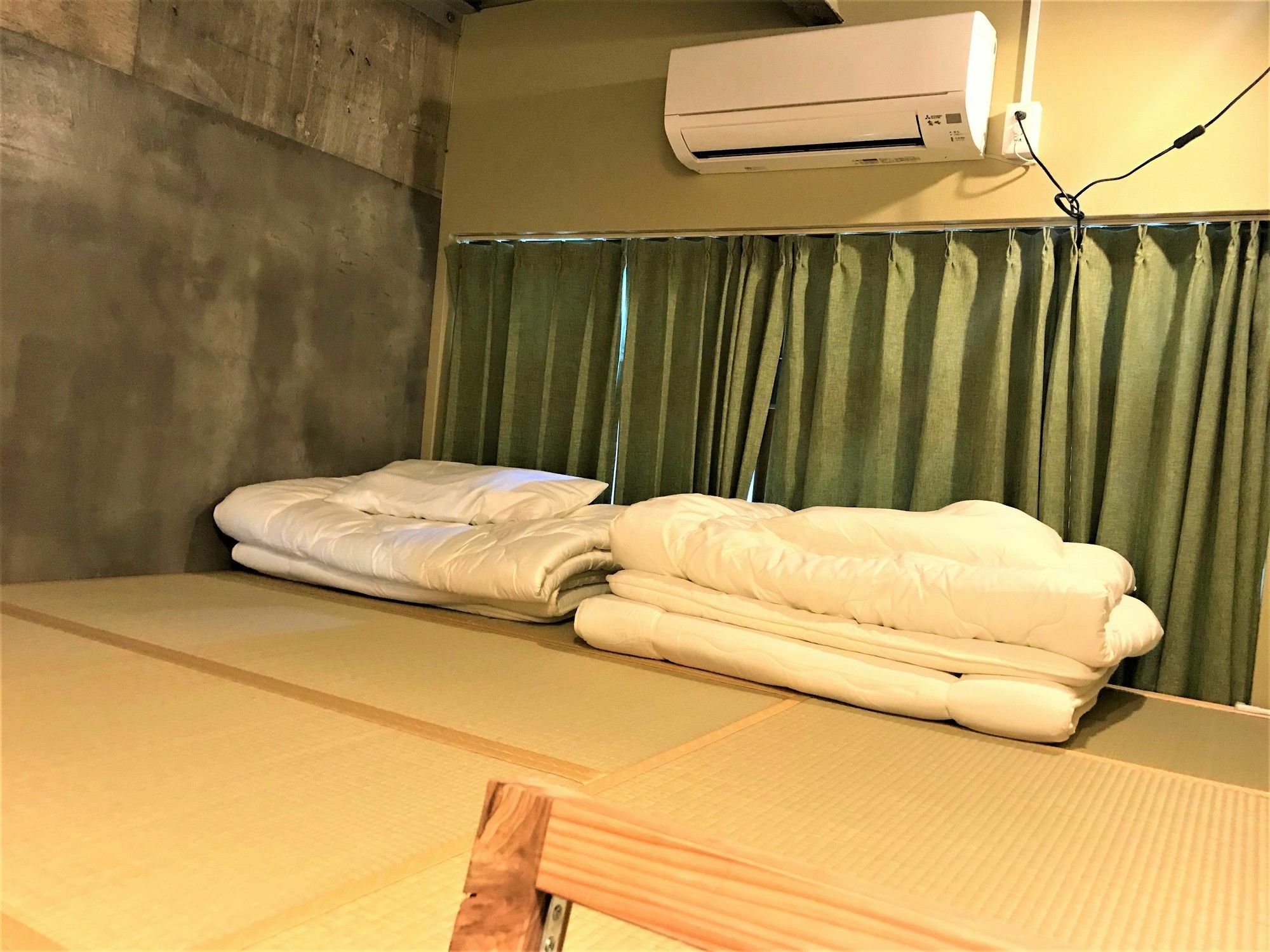 Aien Coffee & Hostel Чатан Екстериор снимка