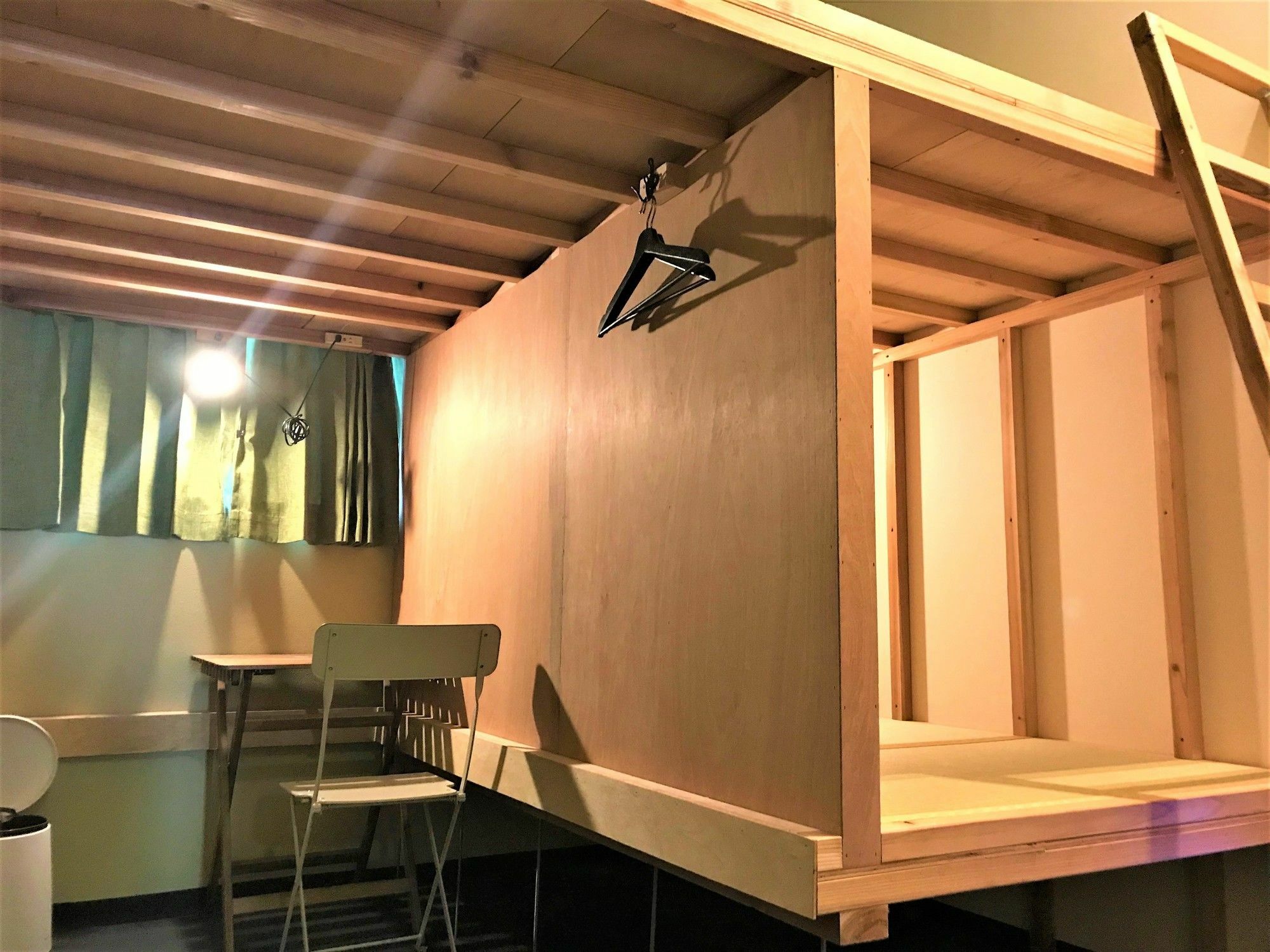 Aien Coffee & Hostel Чатан Екстериор снимка