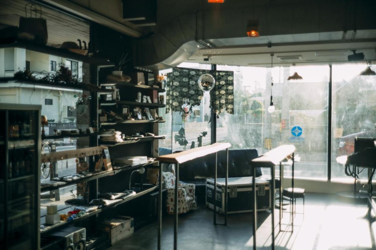 Aien Coffee & Hostel Чатан Екстериор снимка